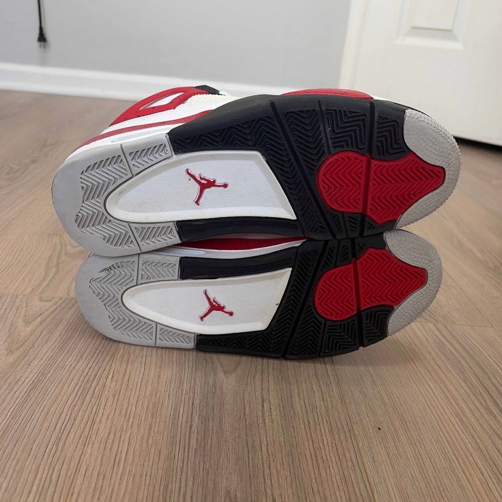 Air Jordan Retro 4 Red Cement Size 9.5 - Picture 5 of 8
